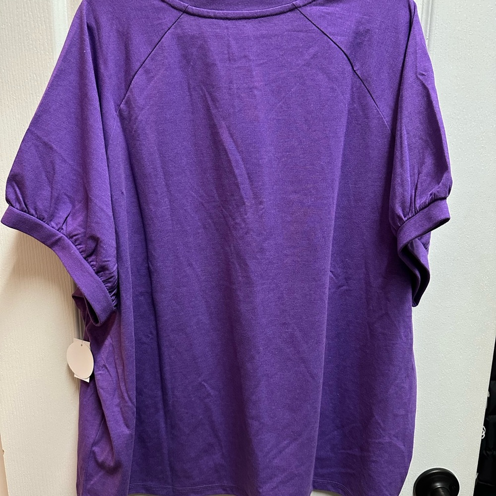 Disney women's Purple Madame Leota Graphic T-Shirt size 1XL/ NWOT B59 - Picture 3 of 3